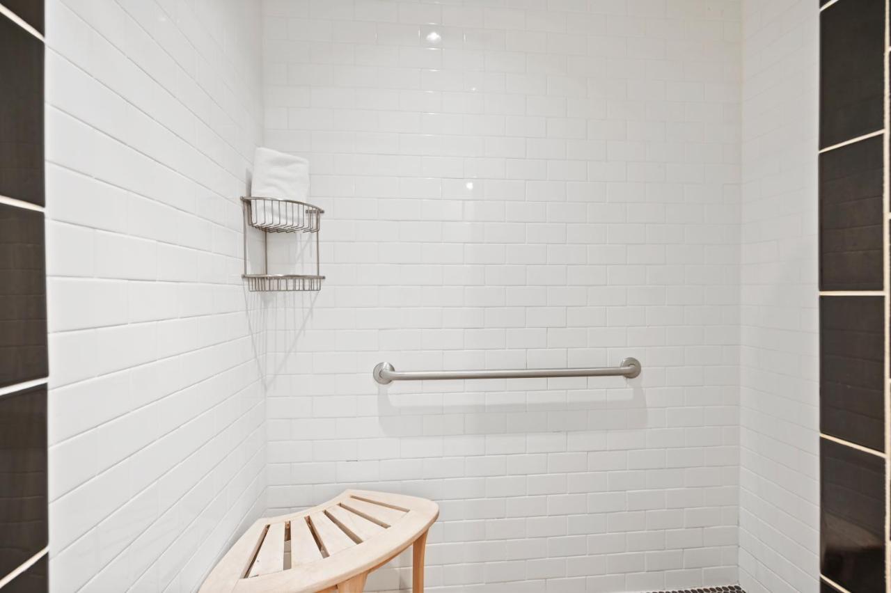 The James Madison Inn Luaran gambar