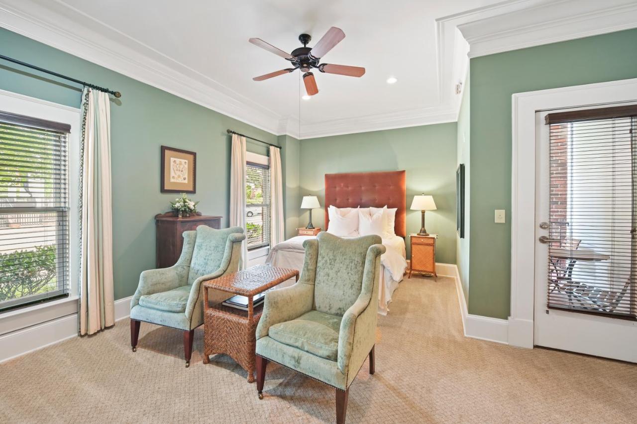 The James Madison Inn Luaran gambar