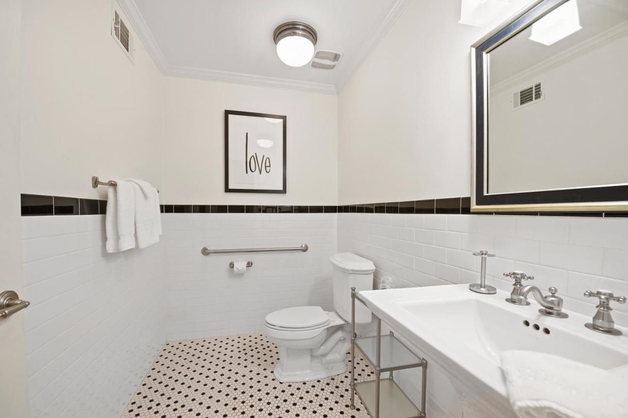The James Madison Inn Luaran gambar